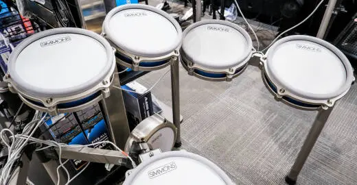 Simmons - Titan 70 6-Piece Electronic Dum Kit with Mesh Heads 2